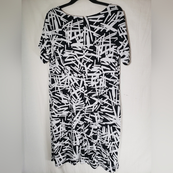 Lane Bryant Black and White Dress Sz 14/16 - Picture 4 of 9